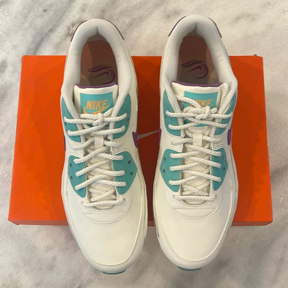 Nike Air Max Golf.